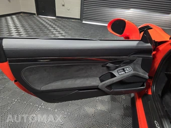 2018 Porsche 911 GT2 RS – miniatura 9