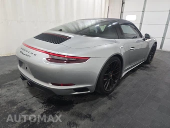 2018 Porsche 911 Targa 4 GTS - miniatura 4