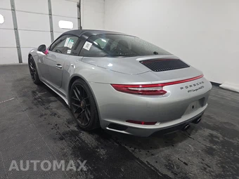 2018 Porsche 911 Targa 4 GTS - miniatura 6