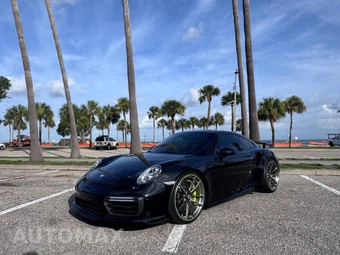 2018 Porsche 911 Turbo S - miniatura 3