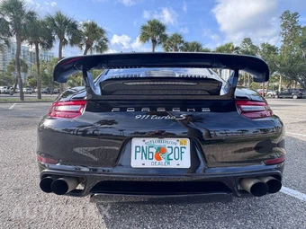 2018 Porsche 911 Turbo S - miniatura 32