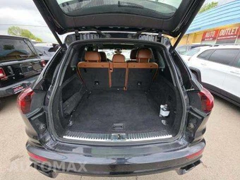 2018 Porsche Cayenne GTS – miniatura 14