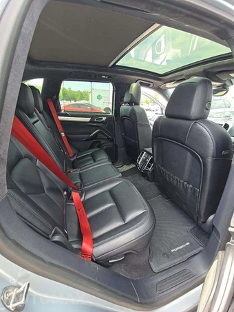 2018 Porsche Cayenne GTS – miniatura 16