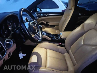 2018 Porsche Cayenne Platinum Edition – miniatura 7