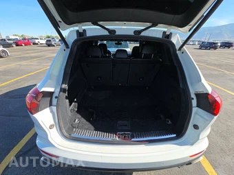 2018 Porsche Cayenne Platinum Edition – miniatura 16