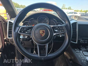 2018 Porsche Cayenne Platinum Edition – miniatura 10