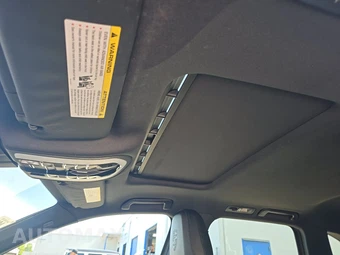 2018 Porsche Cayenne Platinum Edition – miniatura 19