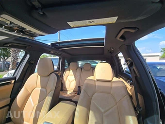 2018 Porsche Cayenne Platinum Edition – miniatura 11