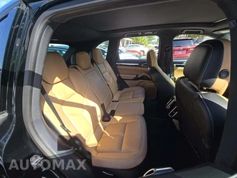 2018 Porsche Cayenne Platinum Edition – miniatura 16