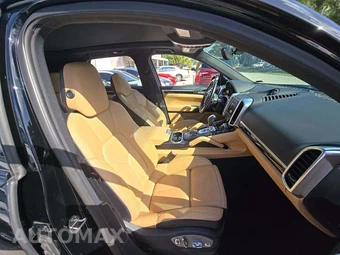 2018 Porsche Cayenne Platinum Edition – miniatura 18