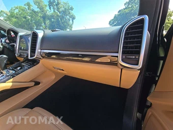 2018 Porsche Cayenne Platinum Edition – miniatura 19