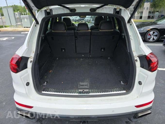 2018 Porsche Cayenne Platinum Edition – miniatura 14