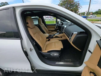 2018 Porsche Cayenne Platinum Edition – miniatura 18