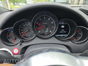 2018 Porsche Cayenne Platinum Edition – miniatura 9