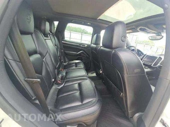 2018 Porsche Cayenne Platinum Edition – miniatura 17