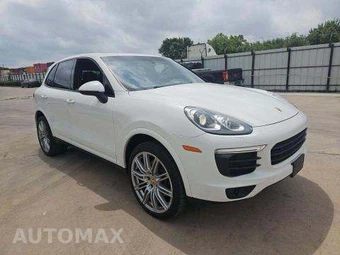 2018 Porsche Cayenne Platinum Edition – miniatura 3
