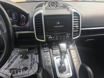 2018 Porsche Cayenne S – miniatura 11