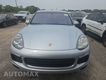 2018 Porsche Cayenne S – miniatura 2