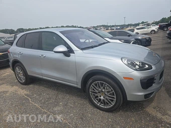 2018 Porsche Cayenne S – miniatura 3