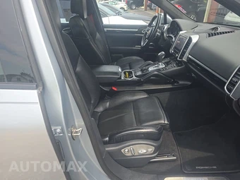 2018 Porsche Cayenne S – miniatura 8