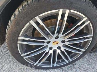 2018 Porsche Cayenne Turbo – miniatura 27