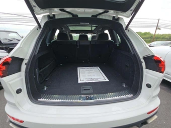 2018 Porsche Cayenne - miniatura 14