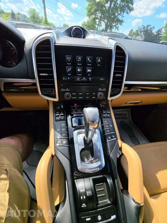 2018 Porsche Cayenne - miniatura 10