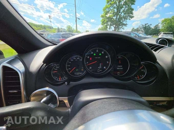 2018 Porsche Cayenne - miniatura 9