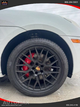 2018 Porsche Macan GTS - miniatura 25