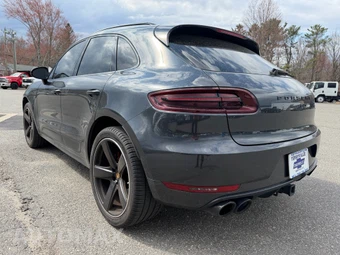 2018 Porsche Macan GTS - miniatura 9