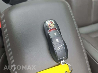 2018 Porsche Macan S - miniatura 8