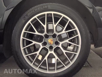 2018 Porsche Macan Sport Edition – miniatura 12