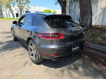 2018 Porsche Macan Sport Edition – miniatura 2