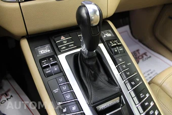 2018 Porsche Macan Sport Edition - miniatura 22