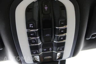 2018 Porsche Macan Sport Edition - miniatura 25