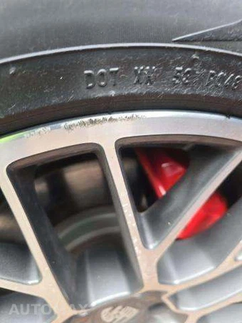 2018 Porsche Macan Turbo - miniatura 22