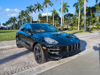 2018 Porsche Macan Turbo