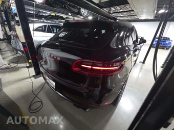 2018 Porsche Macan Turbo - miniatura 3
