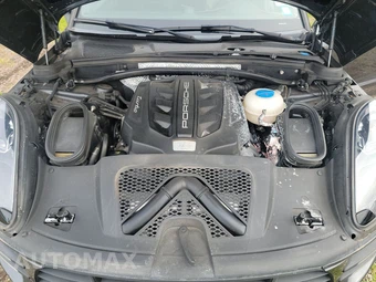 2018 Porsche Macan Turbo – miniatura 16