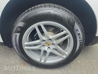 2018 Porsche Macan – miniatura 11