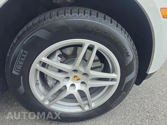 2018 Porsche Macan – miniatura 9