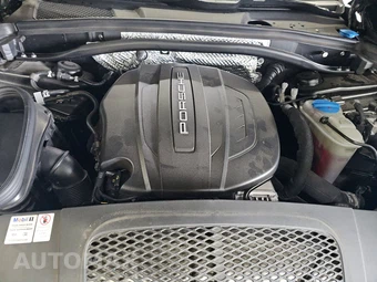 2018 Porsche Macan – miniatura 16