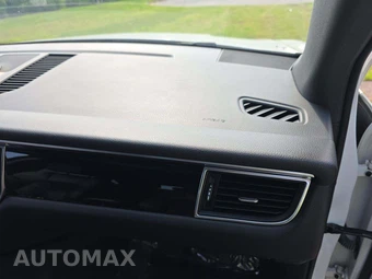 2018 Porsche Macan – miniatura 16