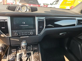 2018 Porsche Macan - miniatura 11