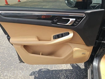 2018 Porsche Macan – miniatura 9