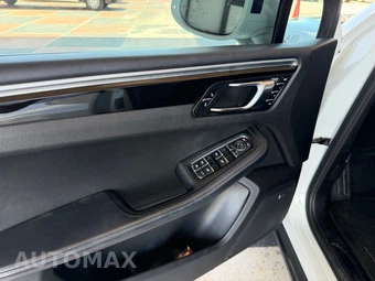 2018 Porsche Macan - miniatura 11