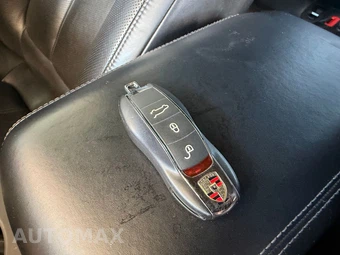 2018 Porsche Macan - miniatura 6