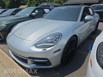 2018 Porsche Panamera 4