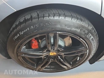 2018 Porsche Panamera 4 – miniatura 25
