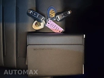2018 Porsche Panamera 4 – miniatura 33